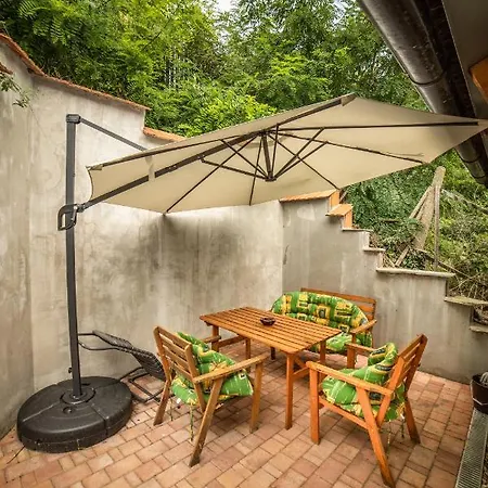 Vinny Sklep Kovarna - Nad Presovnou Rohatec Exterior photo