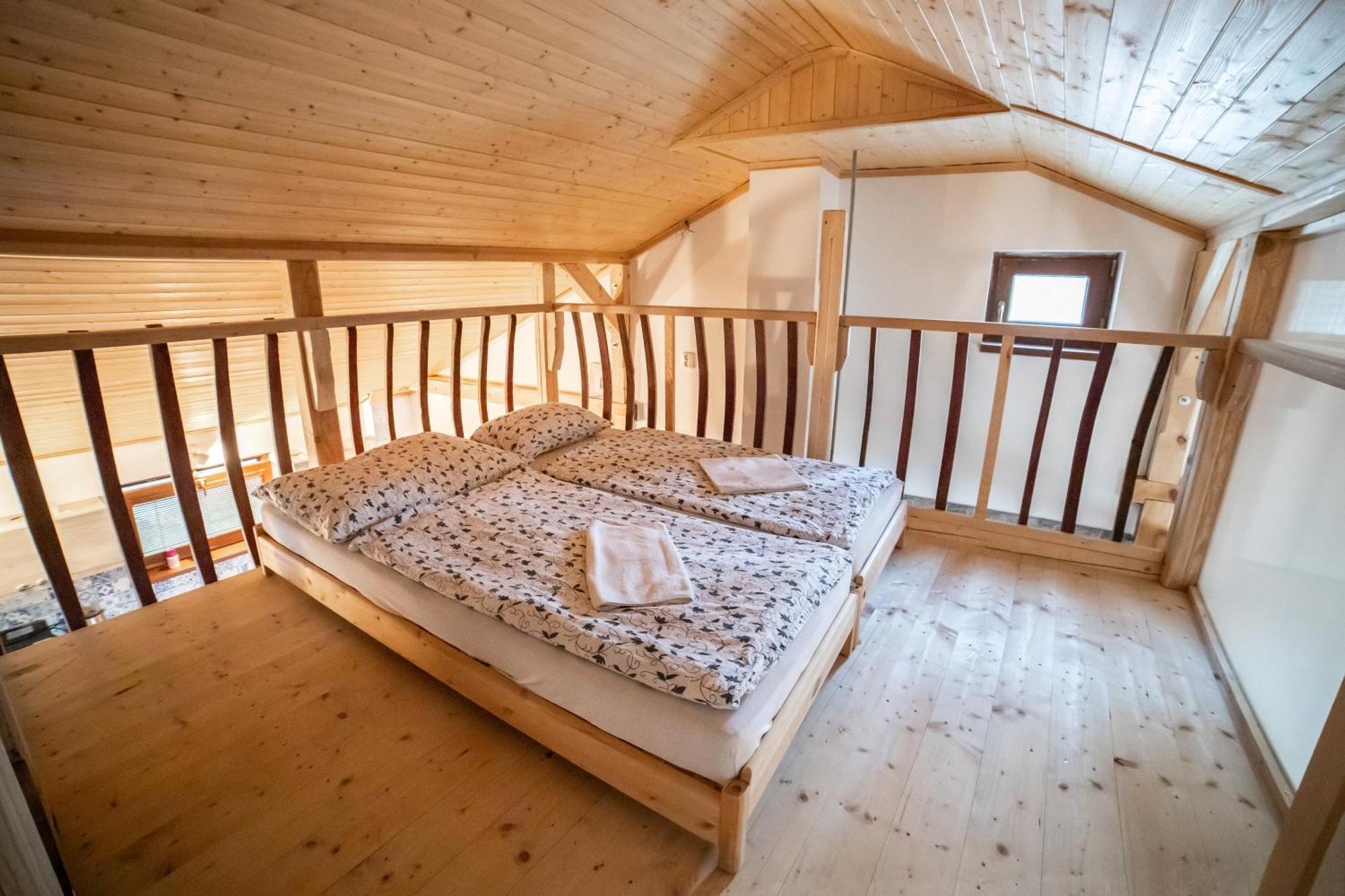 Vinny Sklep Kovarna - Nad Presovnou Apartment Rohatec