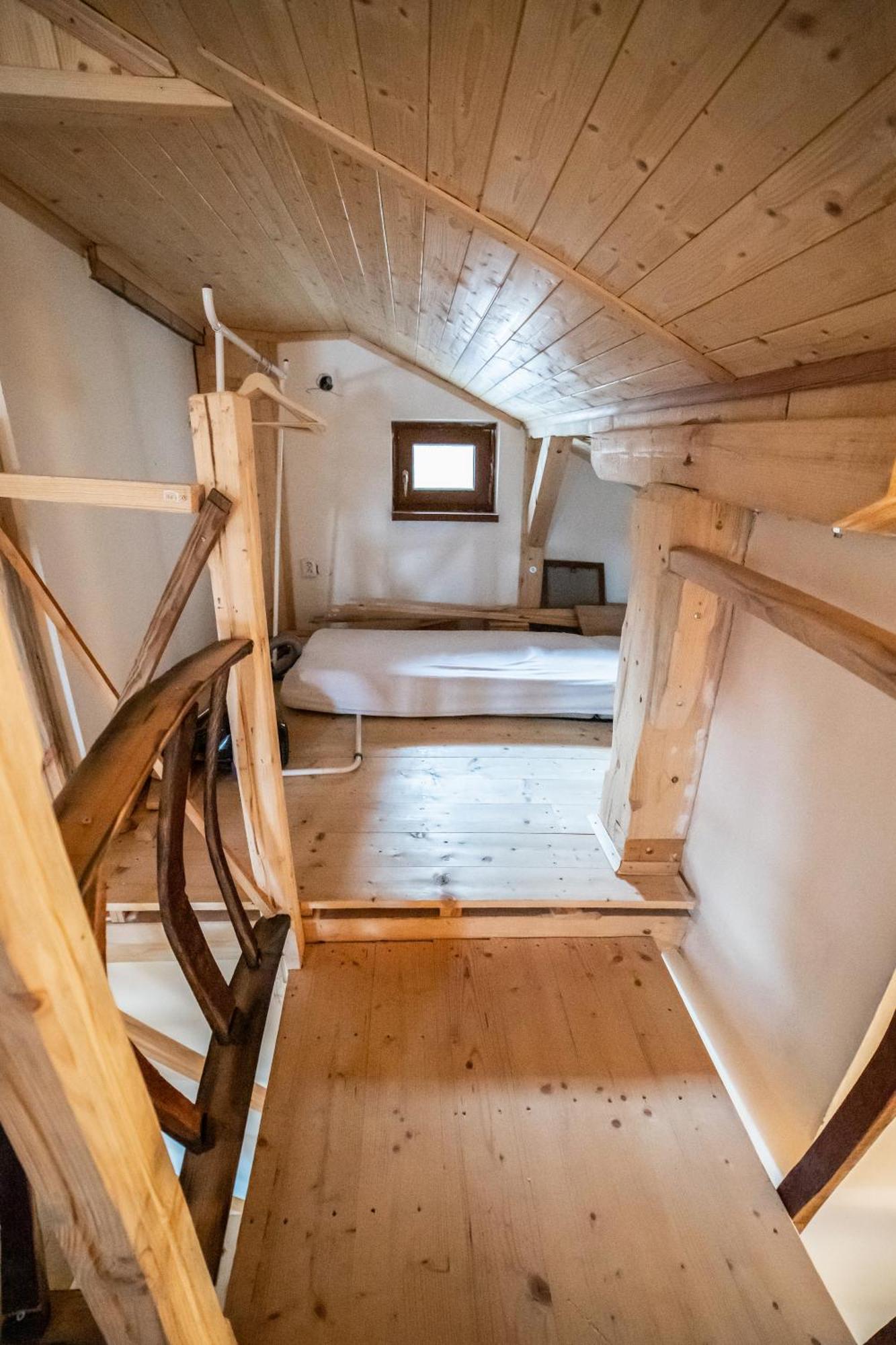 Vinny Sklep Kovarna - Nad Presovnou Apartment